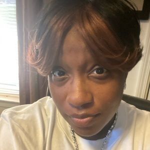 Meet your Posher, Latoya